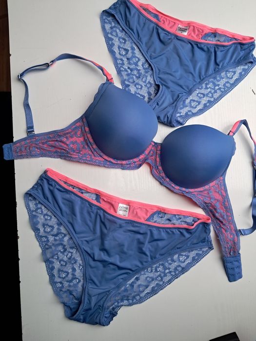 Biustonosz błękit z różem r.65D+ figi r.M lubL"Esotiq"nowe.