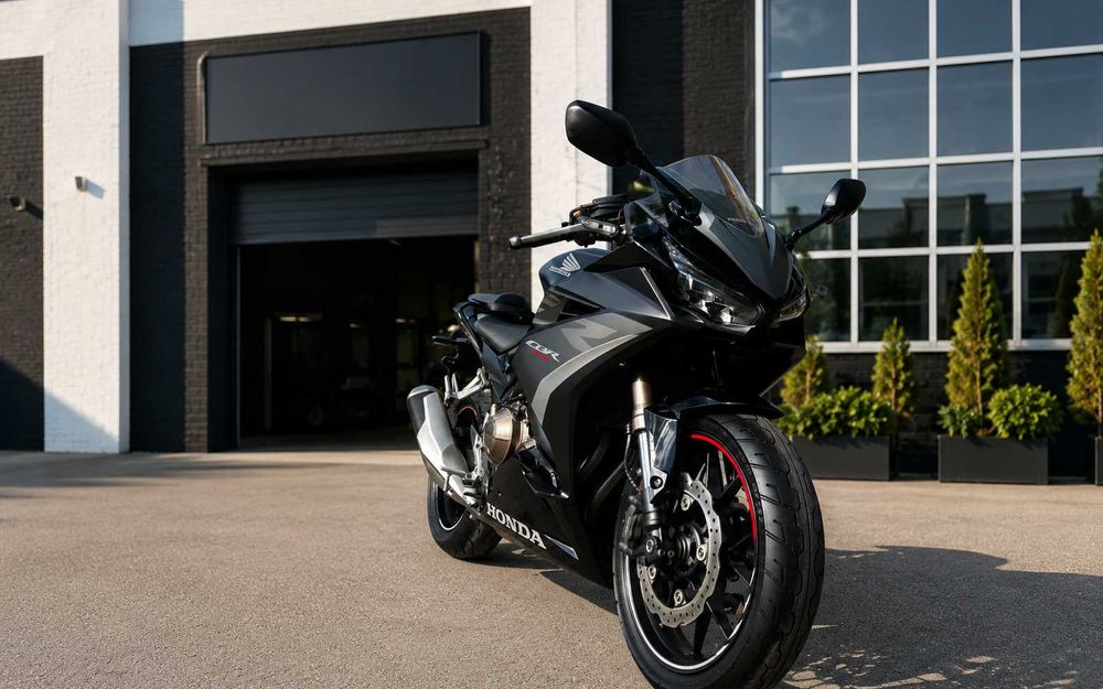 Honda CBR400R, 2022 рік, ABS