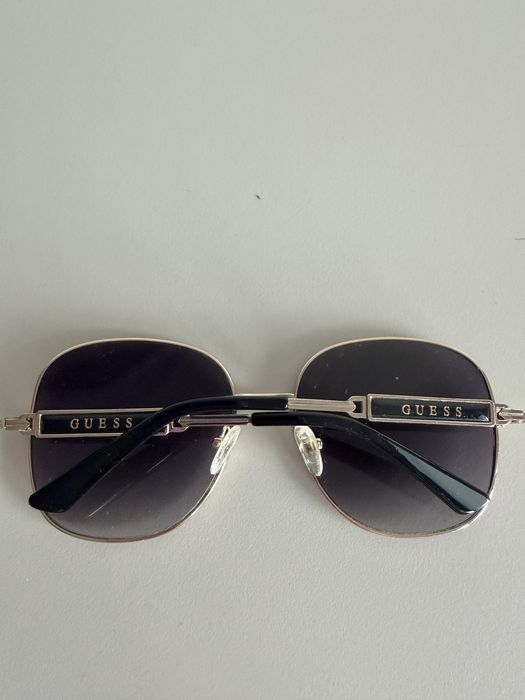 Okulary przeciesłoneczne marki  GUESS