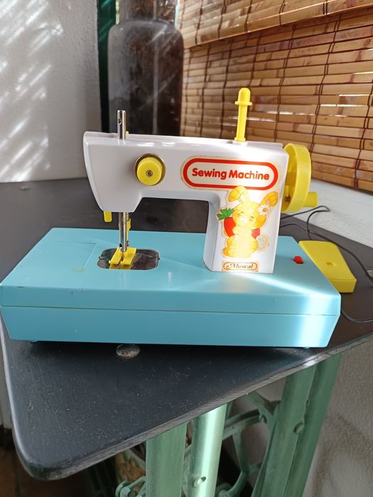 Máquina de costura  infantil vintage"Sewing Machine"