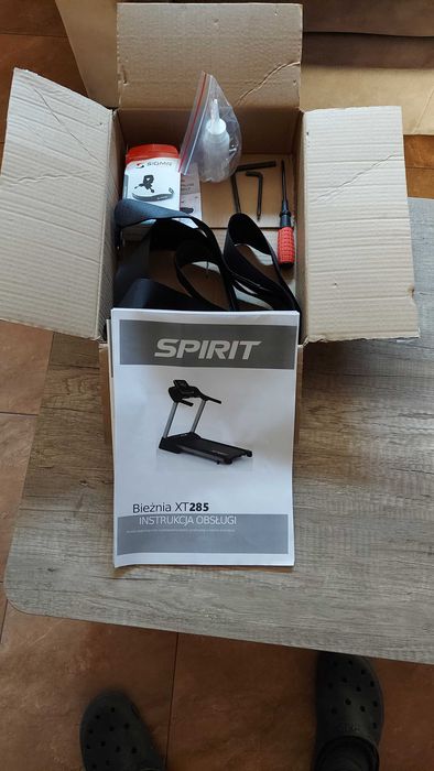 Bieżnia Spirit XT285 + wiosła  i rower stacjonarny gratis