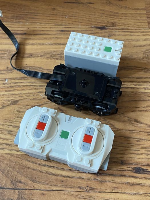 Lego train pociąg elektronika do pociągu powered up