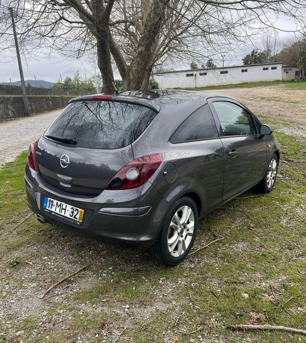 Opel Corsa 1.2 Black Edition