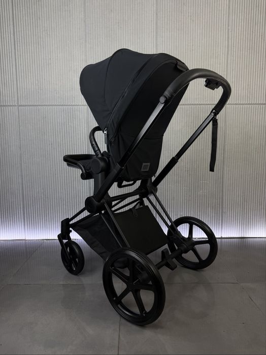 Wózek Cybex Priam 4.0 Deep Black 4w1 Czarny