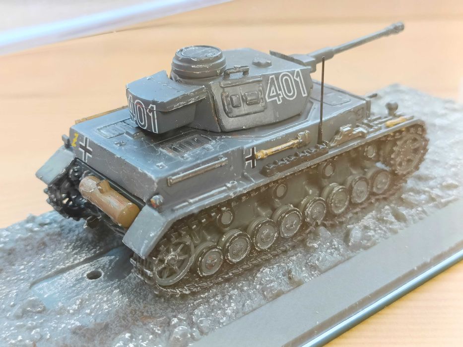 Modelo Pz Kpfw VI Ausf.G 1/72