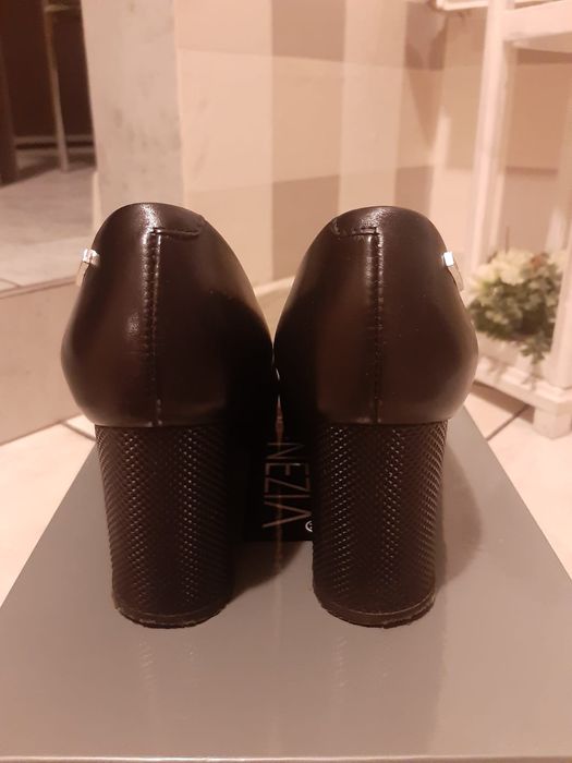 Buty Venezia rozmiar35 na slupku