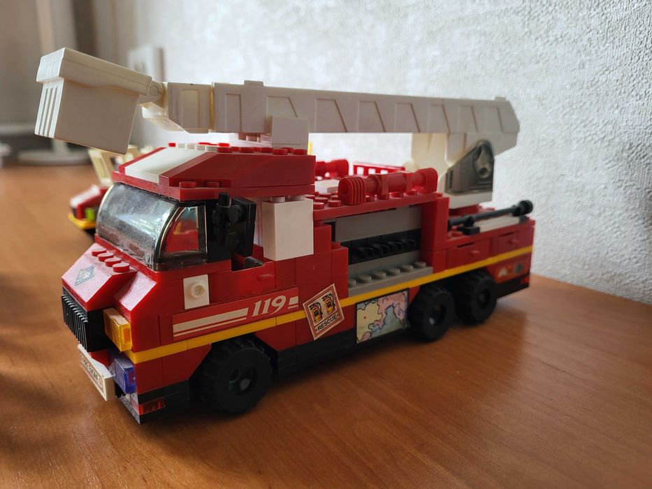 Lego, brick enlighten пожежники (китайське)