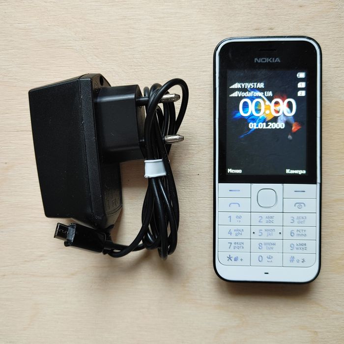 Nokia 220  на 2 сим-карты