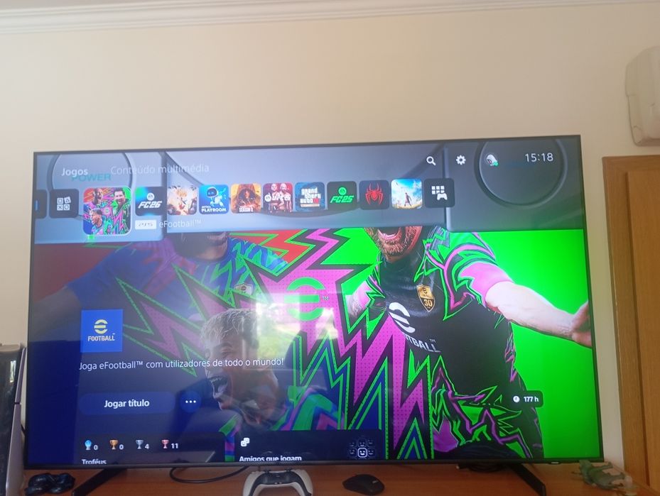 PlayStation 5 digital + 2 comandos