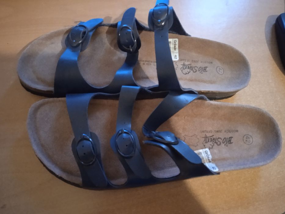 Тапки, шльопанці