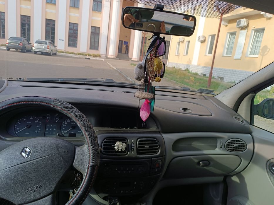 Renault Scenik |