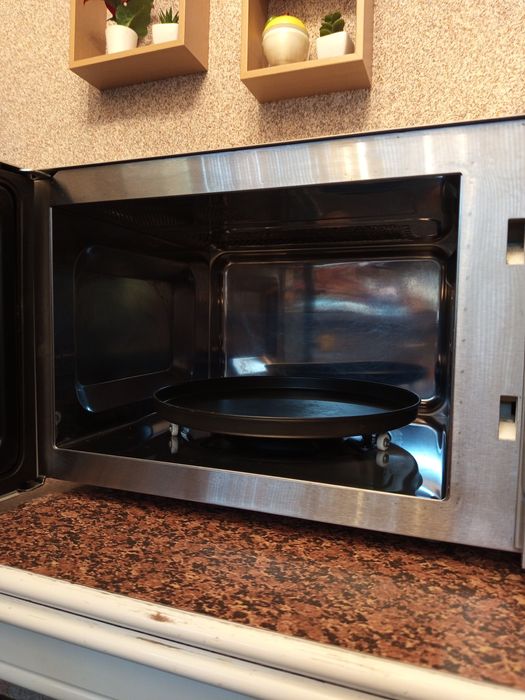 Микроволновая печь.