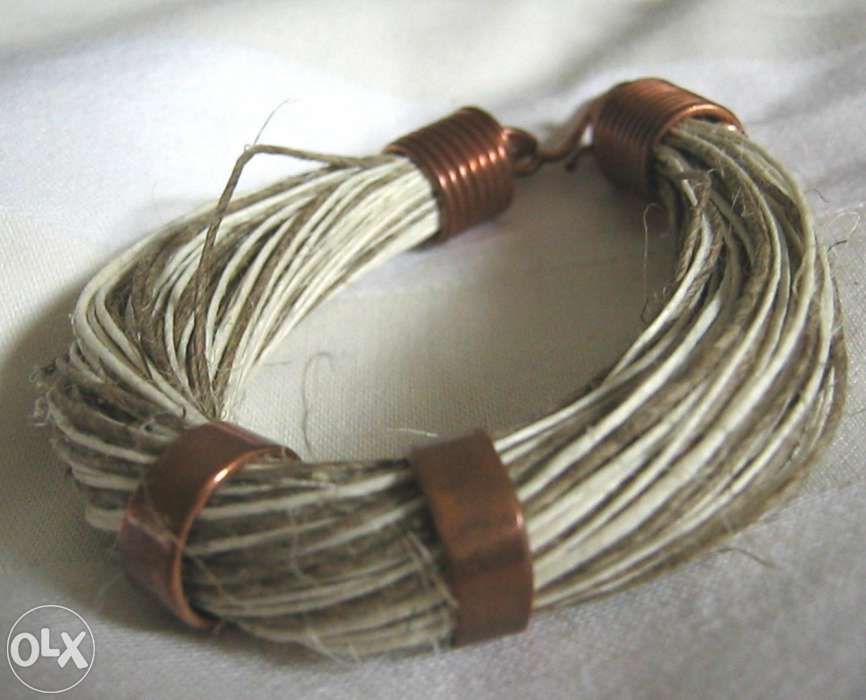 Miedź i len. Oryginalny zestaw biżuterii