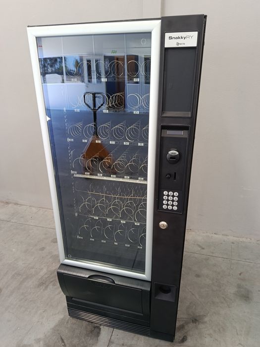 Máquina de Vending Necta Snakky RY Food