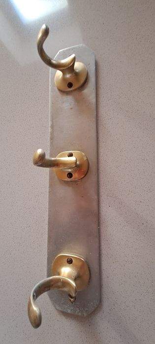 Cabide simples em alumínio