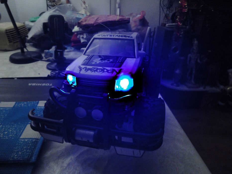 продам большой джип mastodon на управлении