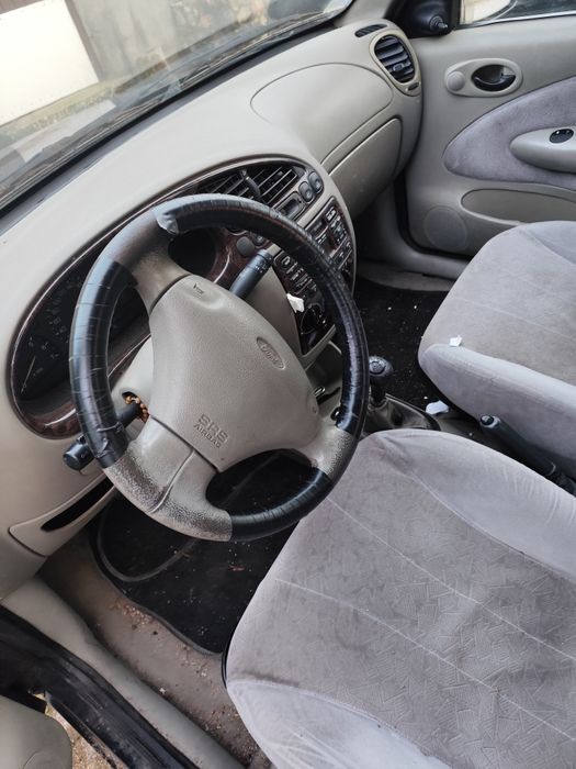 Ford fiesta gasolina de 97