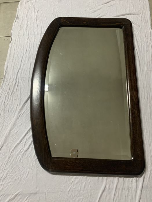 Espelho de parede com rebordo preto