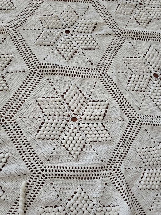 Colcha branca em renda