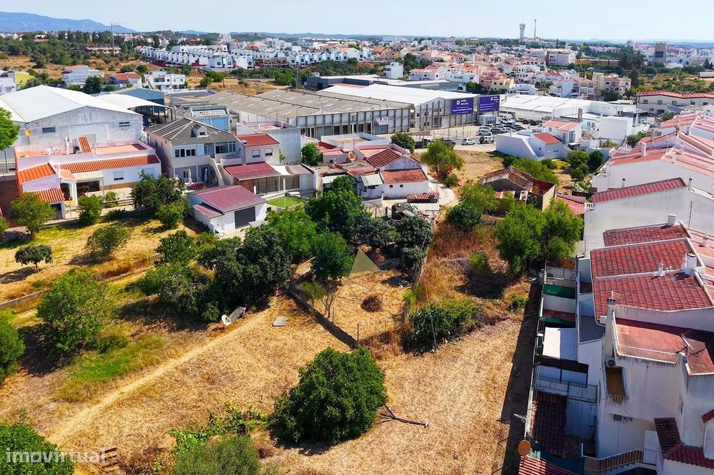 Terreno com 4.800m2  Rustico e Urbano com Viabilidade de Construção