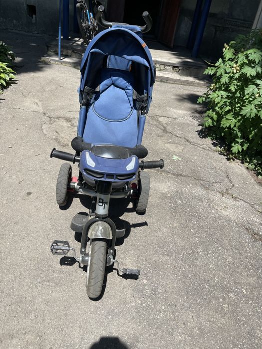 Велосипед дитячий з батьківською ручкою
