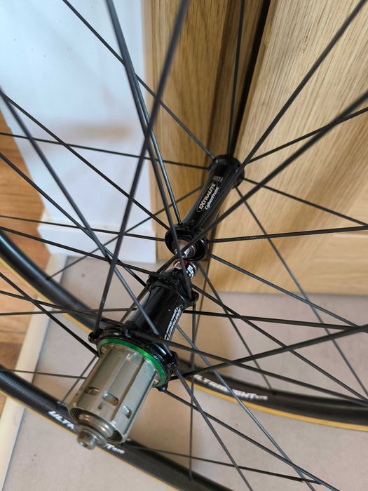 Trek Émonda SLR 4,5 kg – Dura-Ace Di2, ceramika, dwa komplety kół