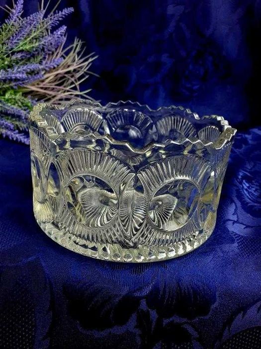 Корона ваза Уршельский з-д прессстекло винтаж ссср конфетница