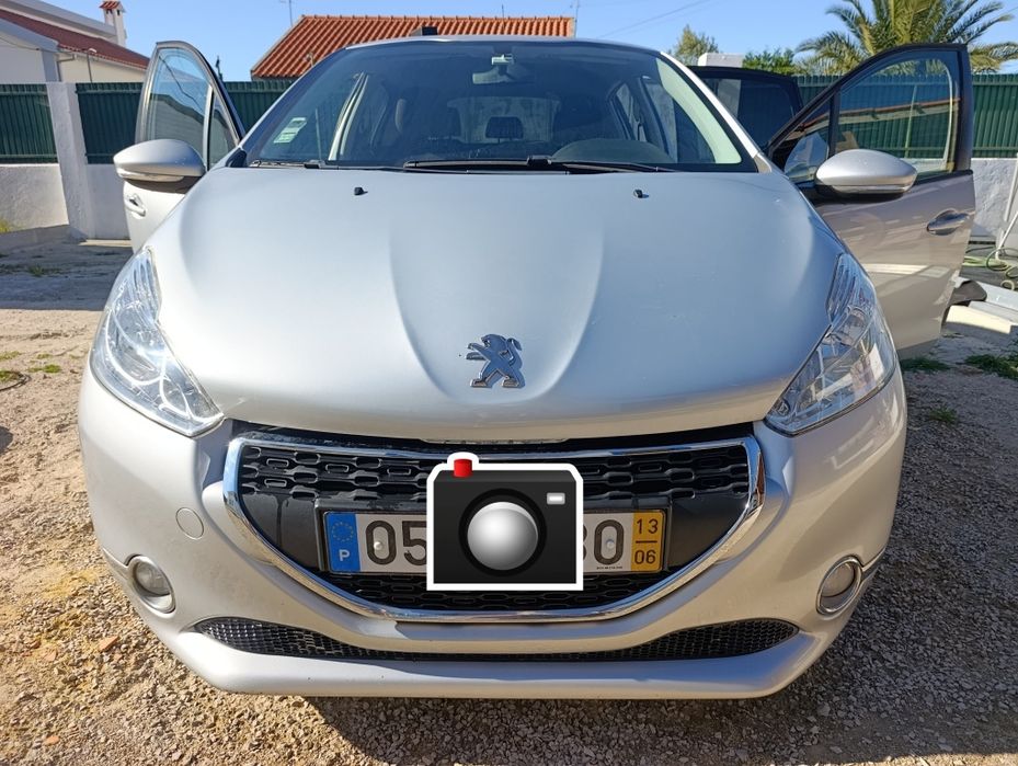 Peugeot 208 1.2 Gasolina 2013 – 123 mil km – Muito estimado