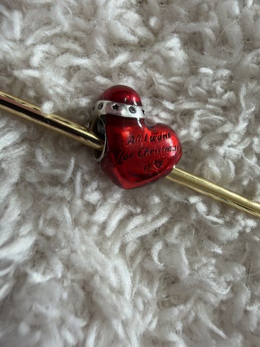 Pandora Moments charms