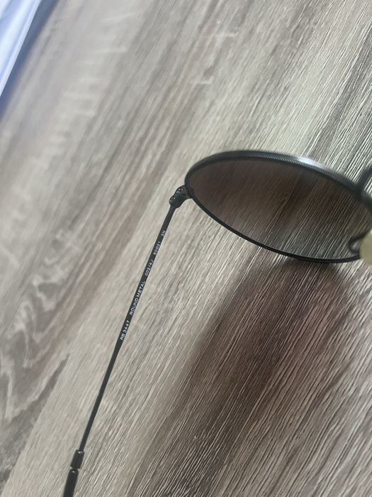Oculos sol usados uma vez