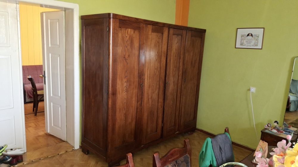 Dom ogrud szfa i kredens