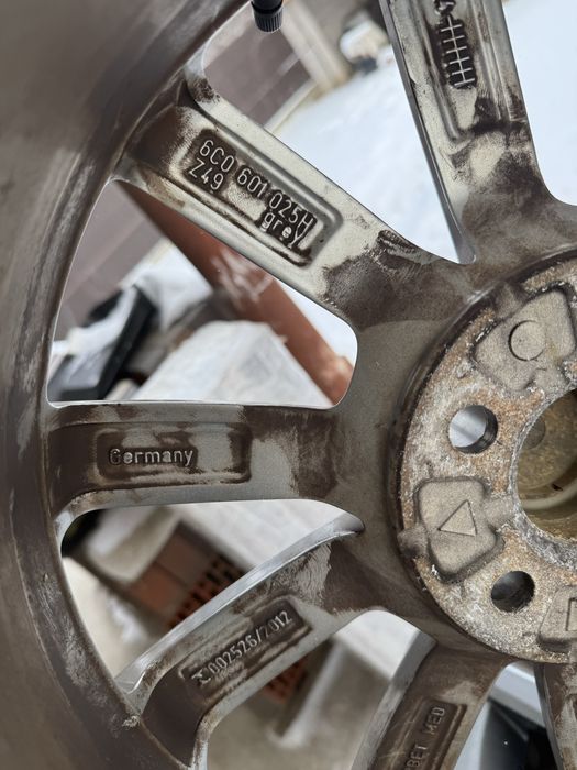 5/100 r 16 Volkswagen Polo оригінал