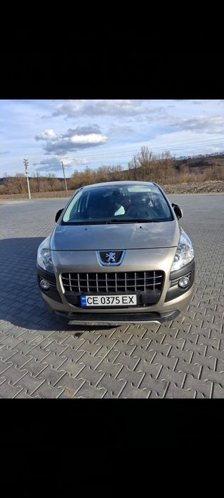 Машина Peugeot 3008