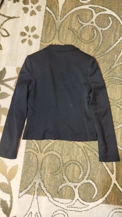 Чорний піджак...