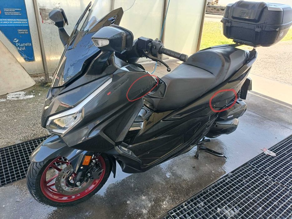 Honda Forza 125 Edição Especial, Banco Especial.