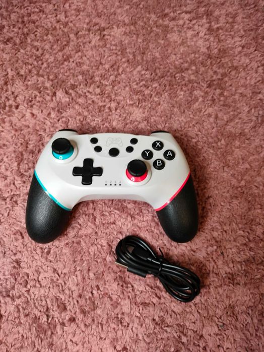 Kontroler bezprzewodowy do konsoli Nintendo Switch model SW001