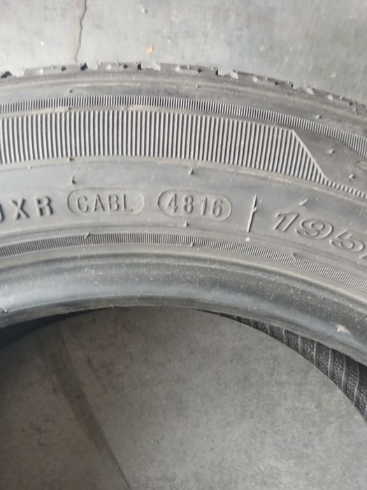 2 pneus 195 60 r16C Nexen