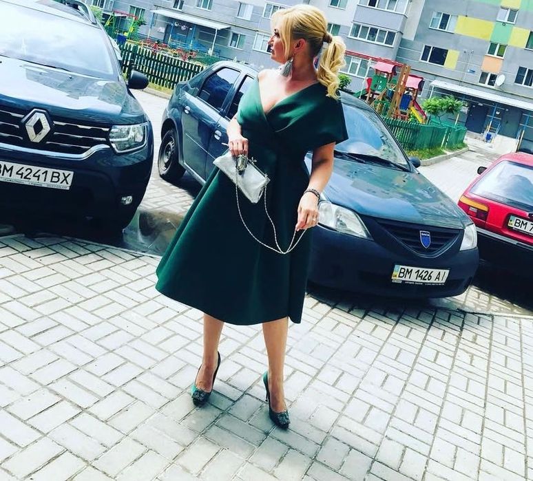 Вечірні сукні , недорого