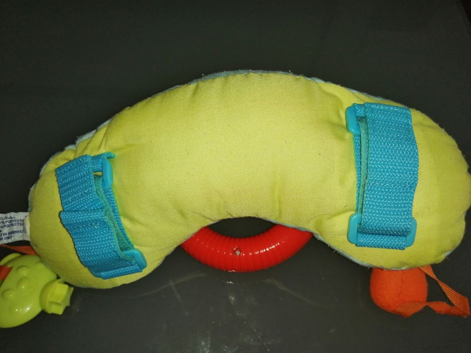 Brinquedos interativos e almofadados 	Chicco*