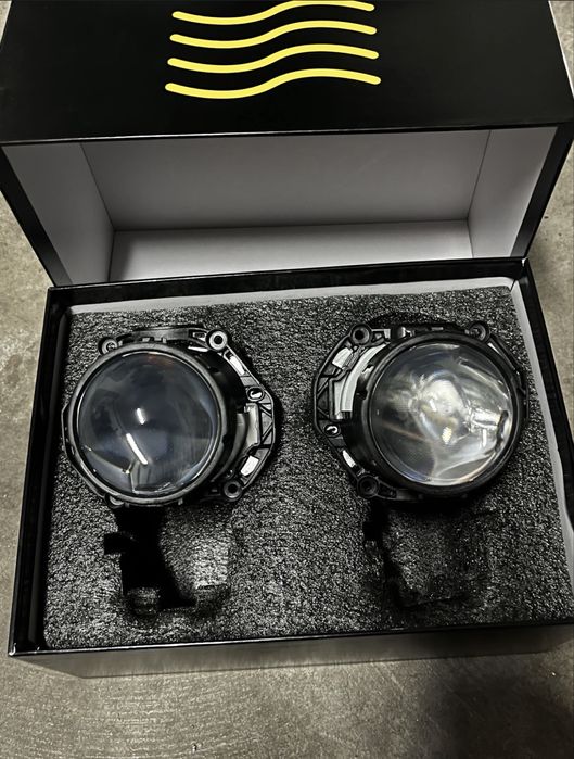 Біксенонові лінзи Hella Intemo 4 з лампами