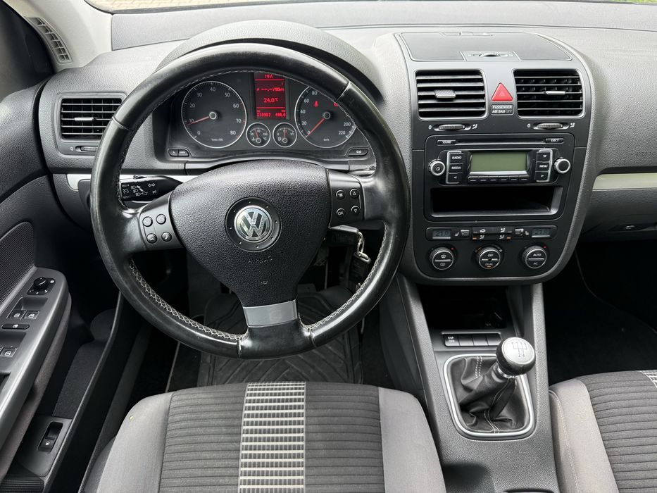 Vw Golf V 1.4 mpi** climatronic*alu*czujniki parkowania**Super stan*