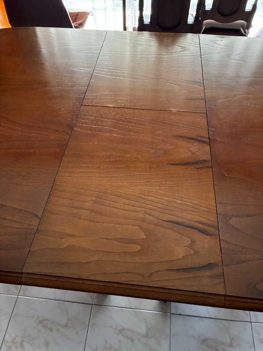 Mesa de Sala de Jantar Extensível – Muito Bom Estado