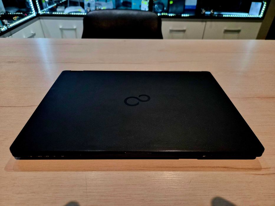 Fujitsu LifeBook U748, intel i7, 8gb ram, SSD, FullHD, Windows 11