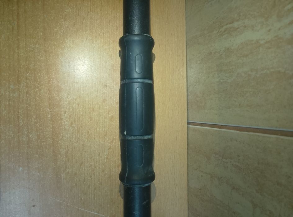 Drążek do ćwiczeń podciągania 75-83 cm.