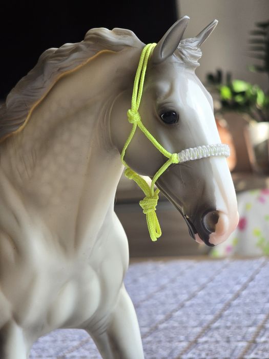 Breyer Traditional Irish Diamond (Schleich, CollectA, Copperfox)