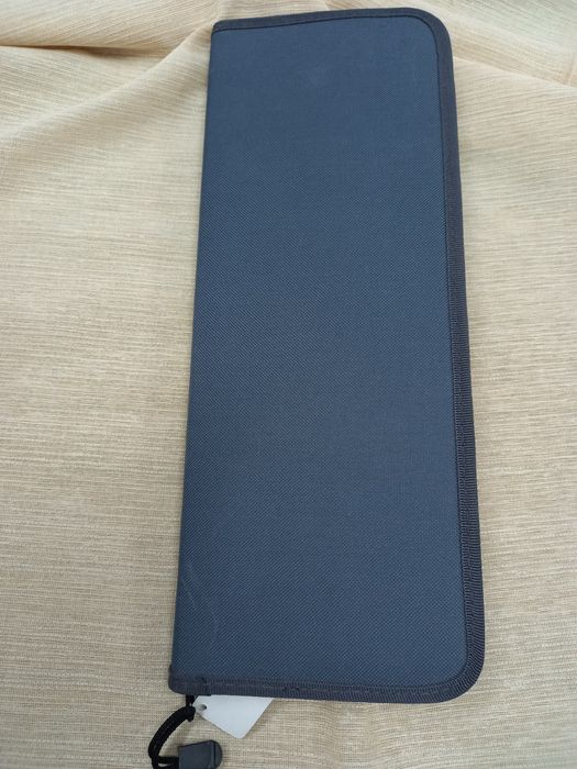 Bolsa nova com etiqueta e alguns pincéis  novos