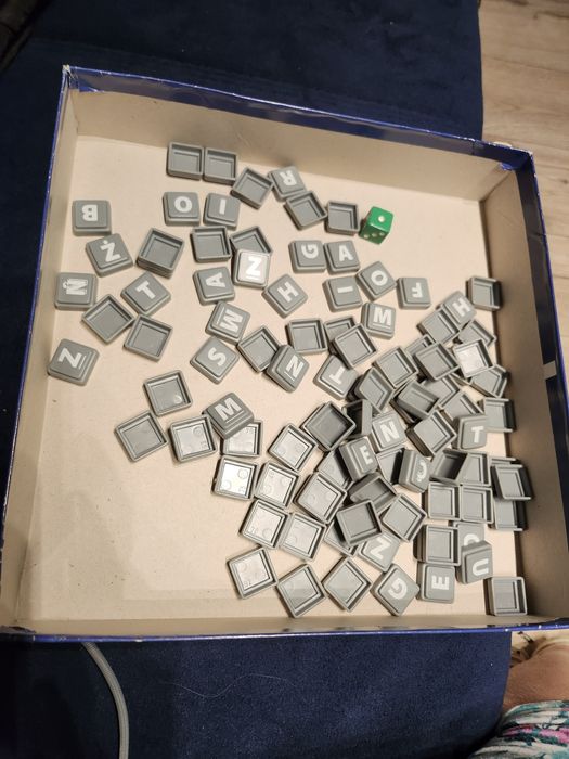 Gra Upwords Hasbro Tanio