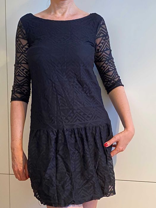sukienka RESERVED czarna na STUDNIÓWKĘ rozm. S/M (40)