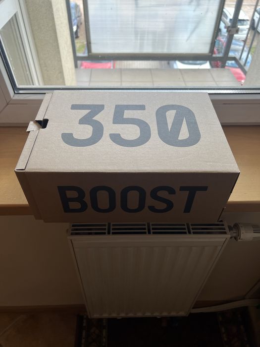 Yeezy boost 350 v2 beluga reflective