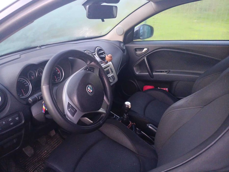 Alfa rpmeo Mito 1.4 / Gasolina 3.500€